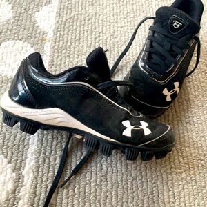 UA Baseball cleats